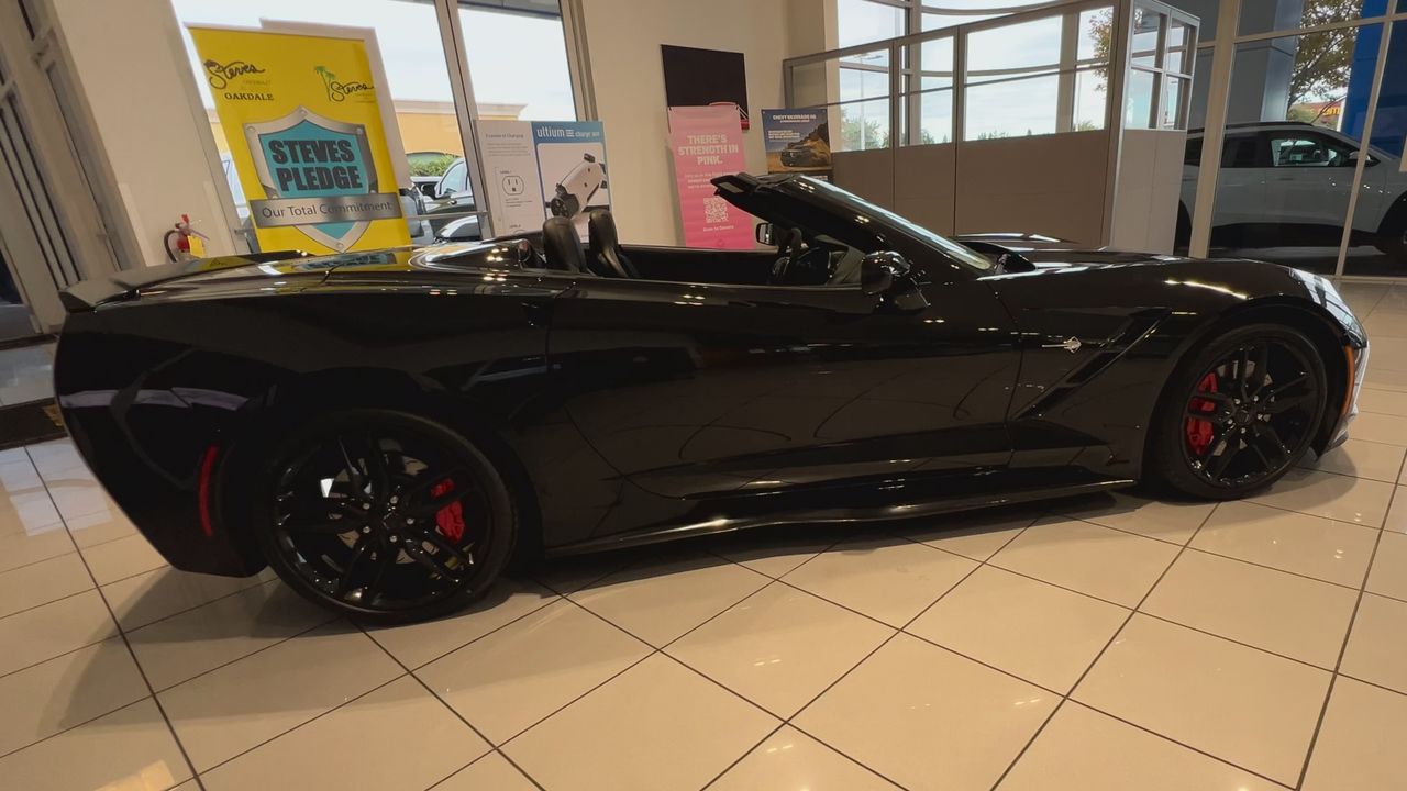 2016 Chevrolet Corvette Stingray 1LT photo 36