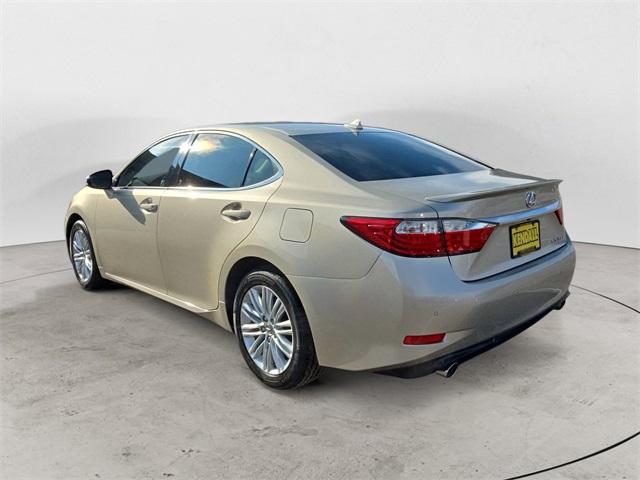 2013 Lexus ES 350 photo 3