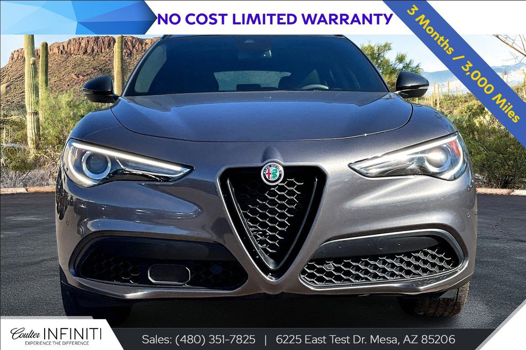 2019 Alfa Romeo Stelvio Ti Sport photo 2