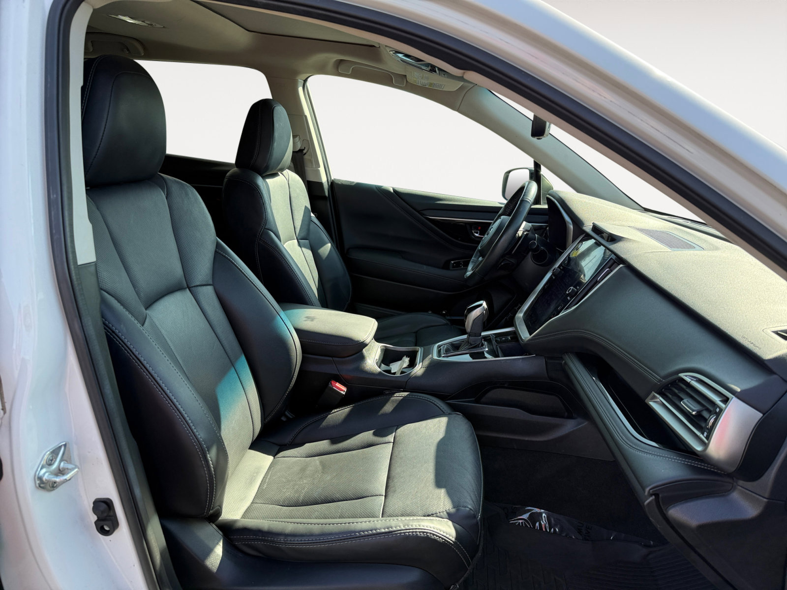2022 Subaru Outback Limited photo 19