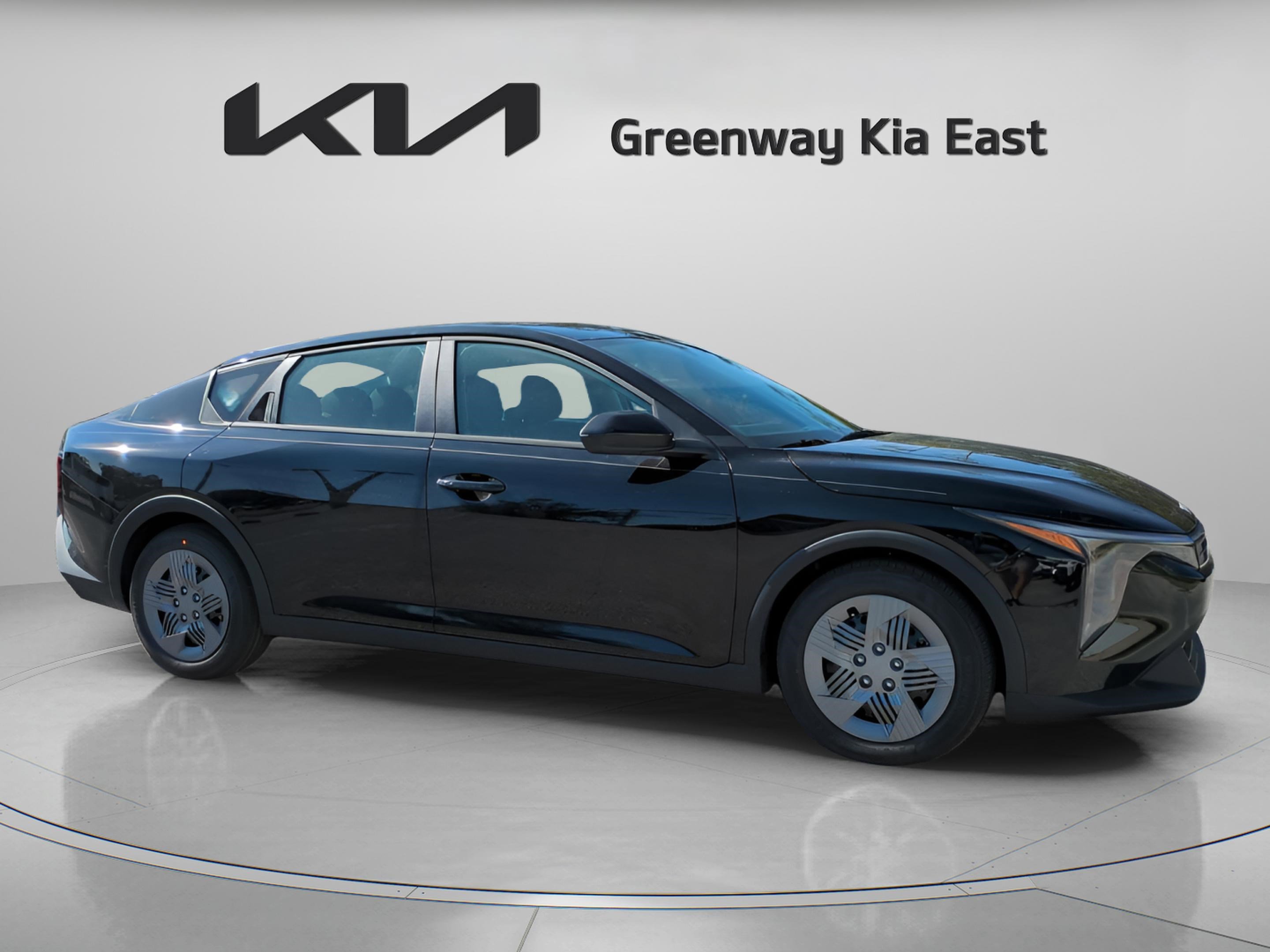 2025 Kia K4 LX's photo