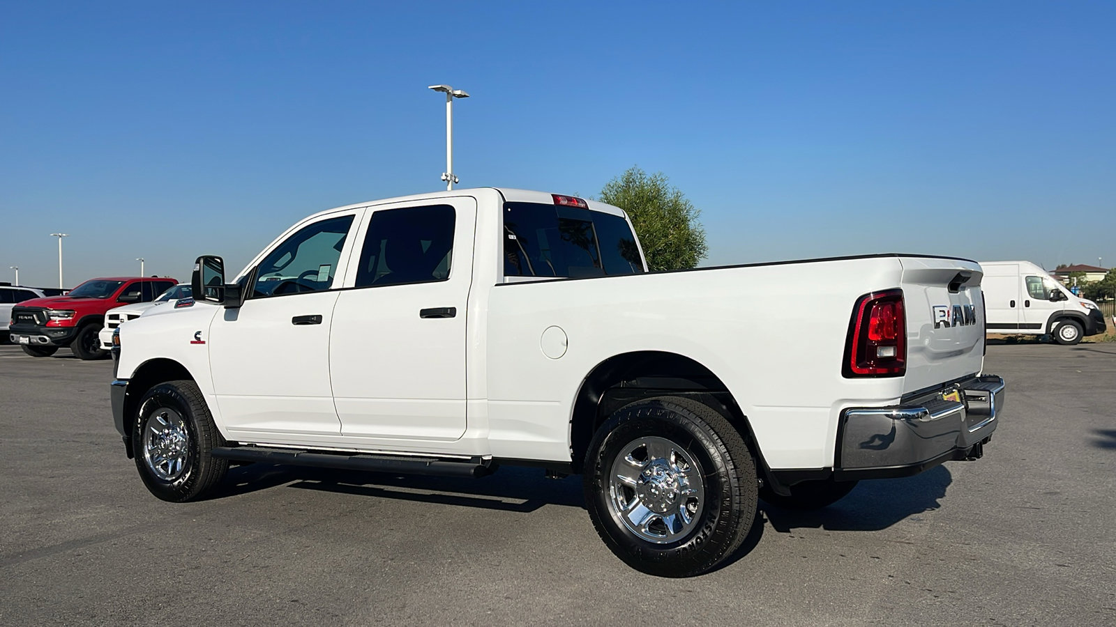 2025 Ram 2500 Tradesman photo 3
