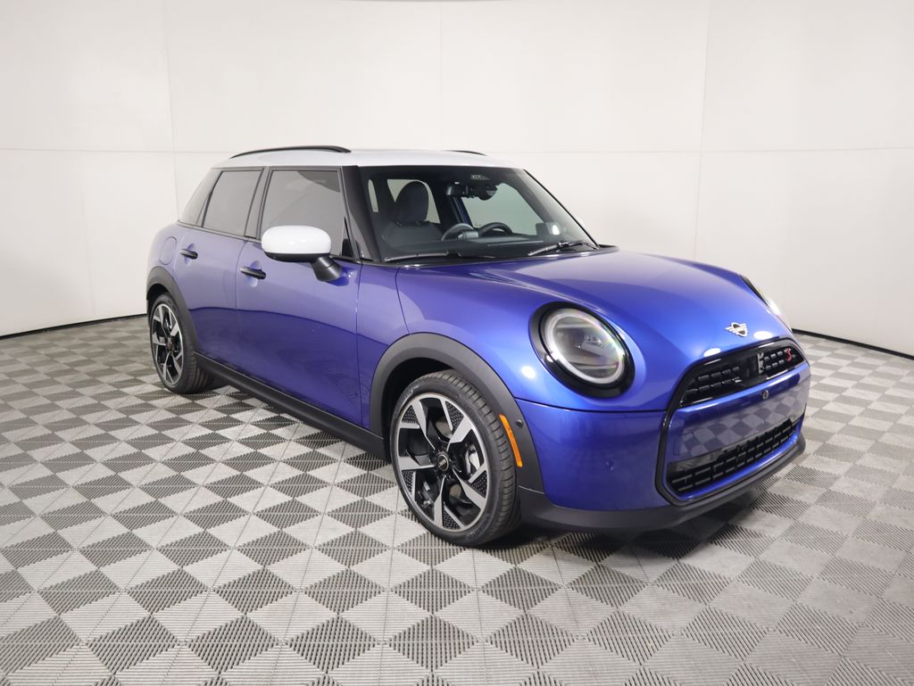 2025 Mini Cooper 4 Door Hardtop Iconic photo 3
