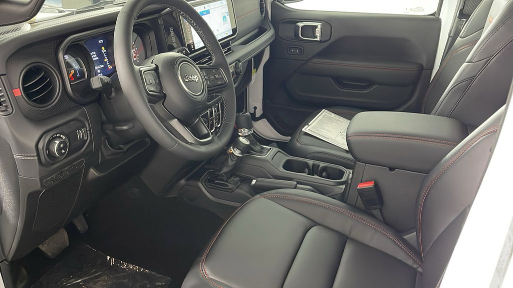 2025 Jeep Gladiator Rubicon photo 12