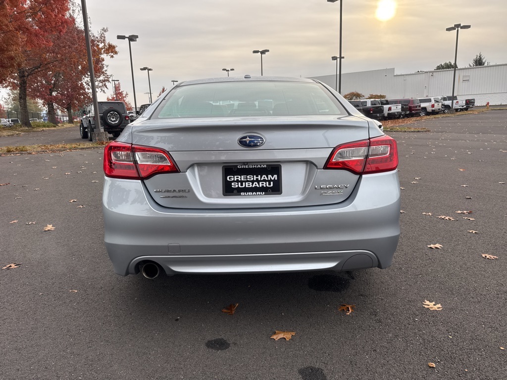 2015 Subaru Legacy 2.5i photo 3