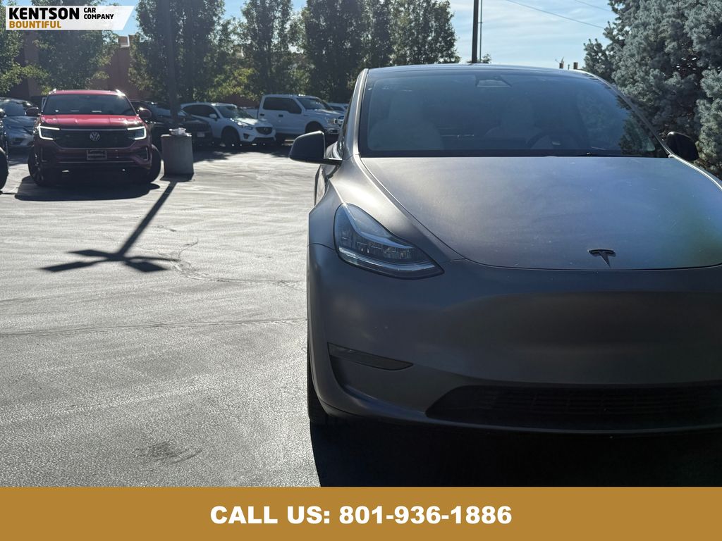 2023 Tesla Model Y Long Range photo 13