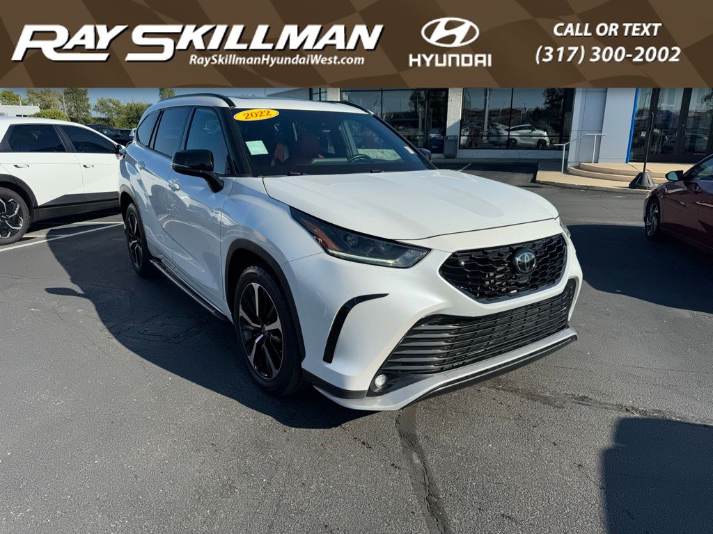 2022 Toyota Highlander XSE's photo