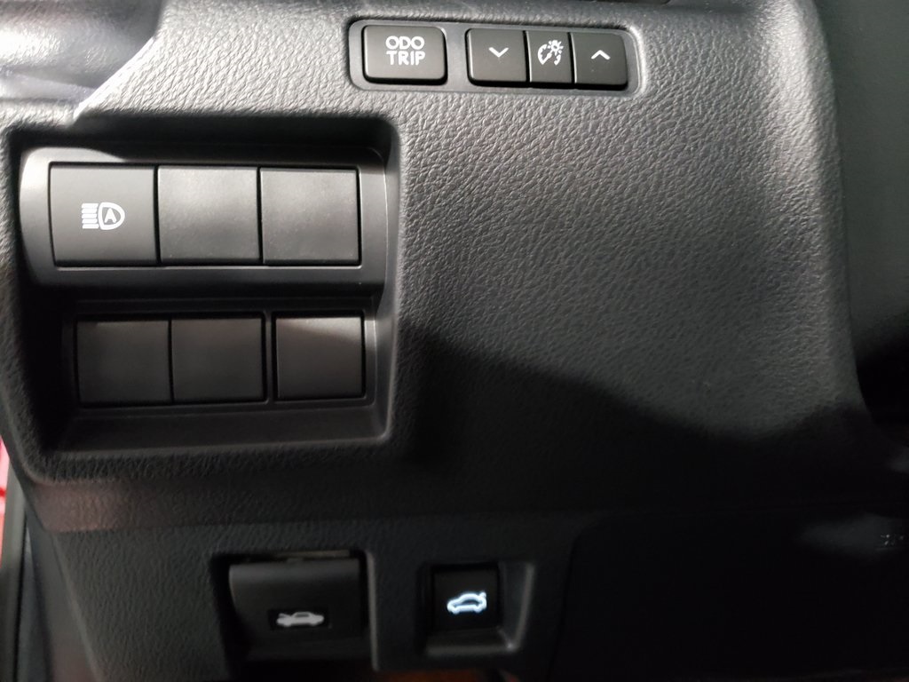 2025 Lexus IS 300 photo 12