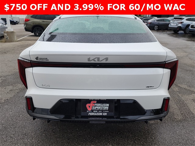 2025 Kia K4 GT-Line photo 3