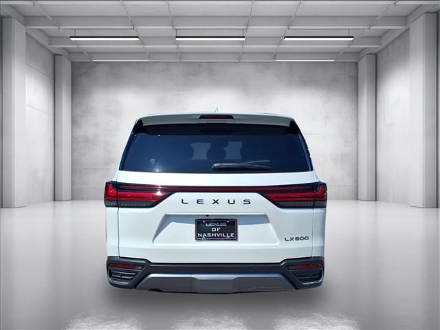 2022 Lexus LX 600 Luxury photo 2