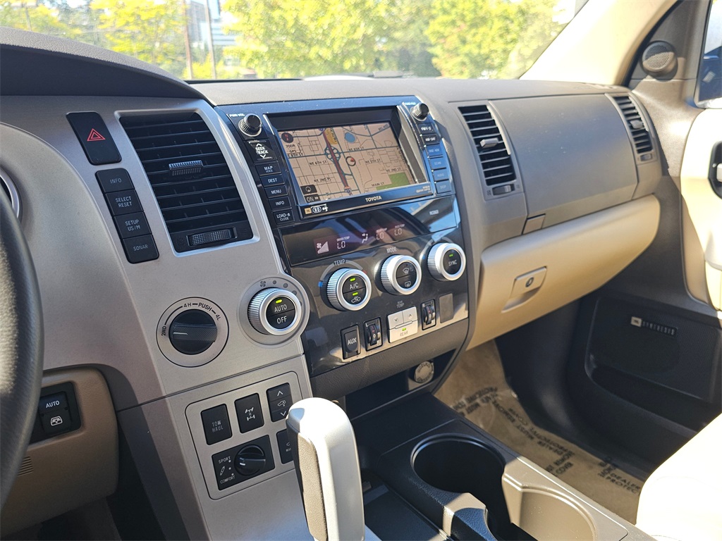 2008 Toyota Sequoia Platinum Sport photo 27