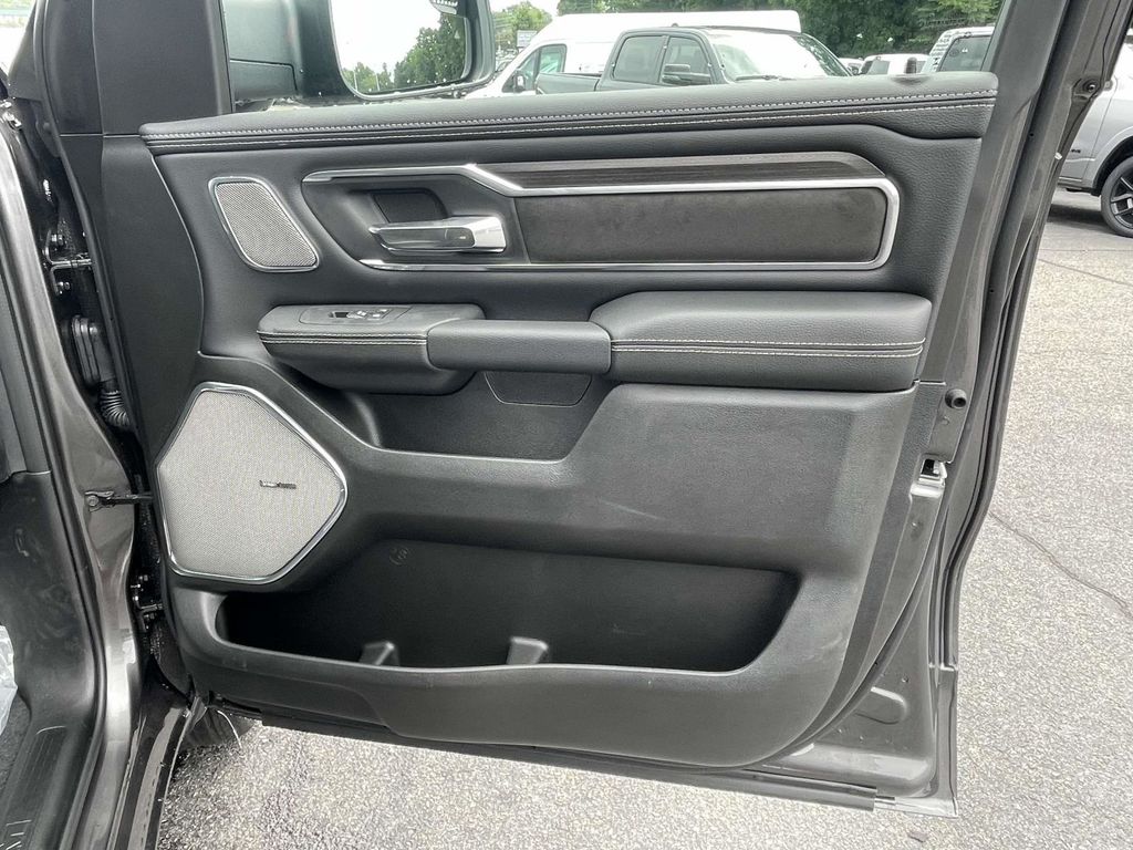 2026 Ram 1500 Laramie photo 13