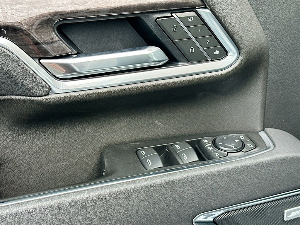 2026 Chevrolet Silverado 2500HD LTZ photo 13