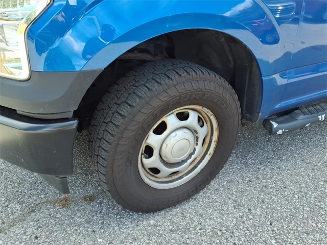 2015 Ford F-150 XL photo 2