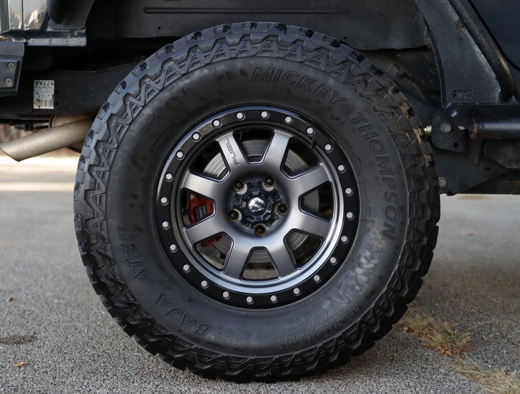 2016 Jeep Wrangler Unlimited Rubicon photo 37