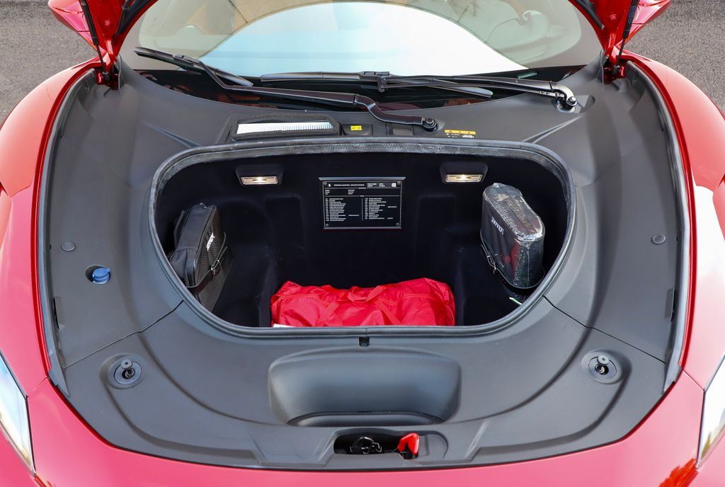 2021 Ferrari F8 Spider photo 57