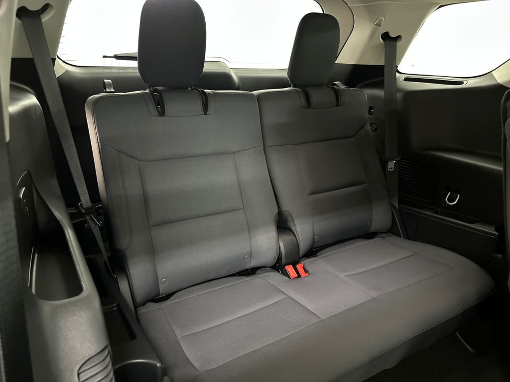 2025 Ford Explorer photo 13
