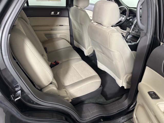 2013 Ford Explorer Base photo 18
