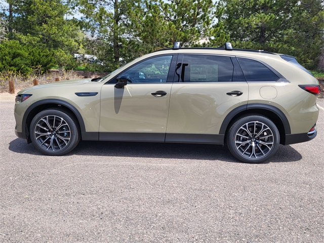 2025 Mazda CX-70 Premium Plus photo 2