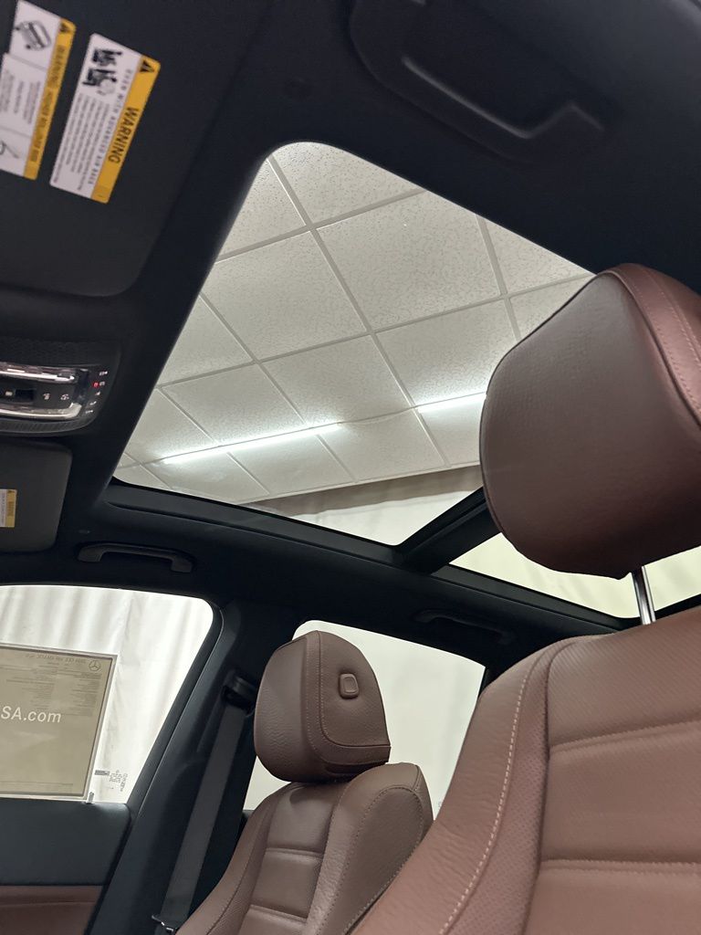 2026 Mercedes Benz GLE 580 4MATIC photo 17