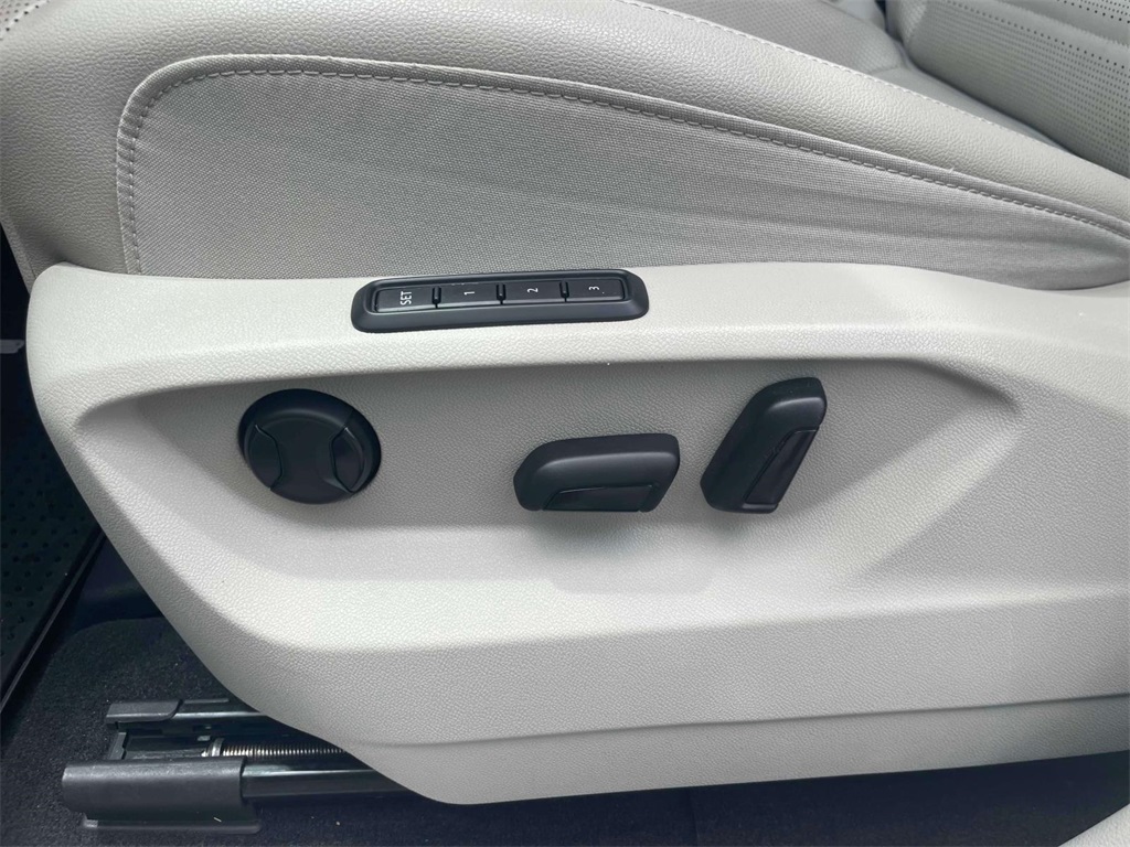 2019 Volkswagen Atlas V6 SEL Premium photo 17