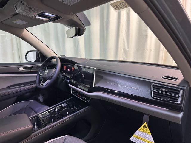 2025 Volkswagen Atlas Peak Edition SE photo 34