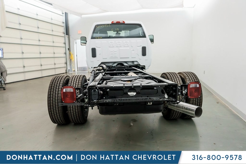 2023 Chevrolet Silverado 4500HD Work Truck photo 27