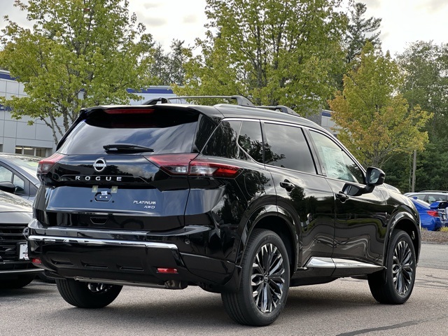 2026 Nissan Rogue Platinum photo 2