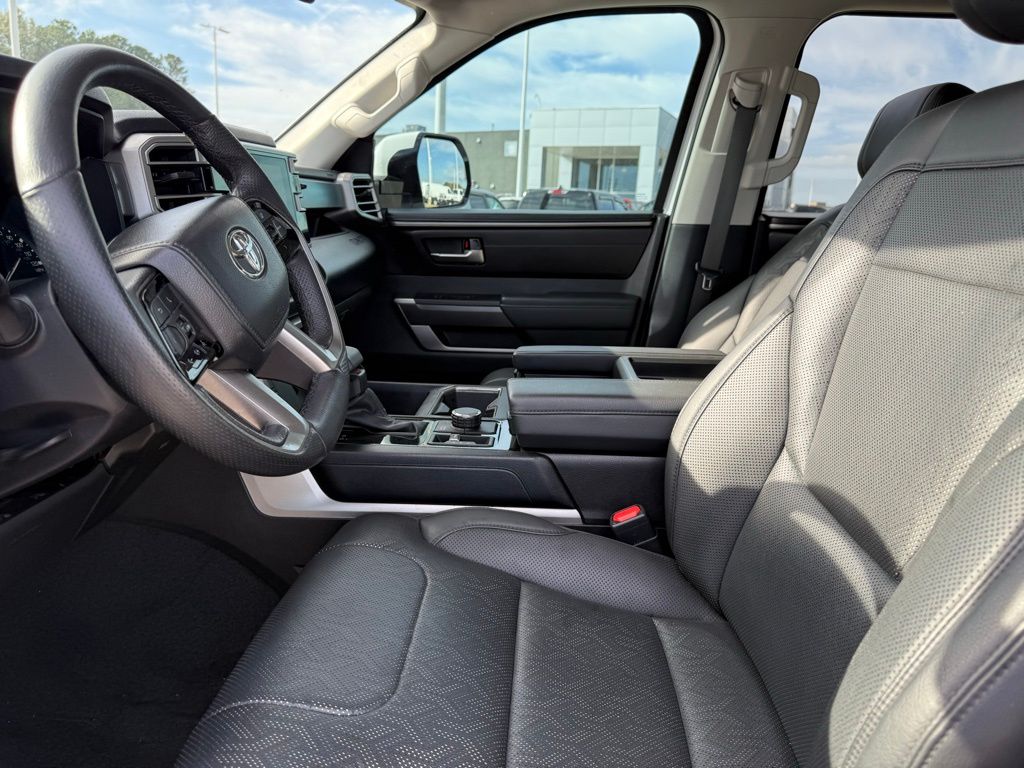 2022 Toyota Tundra TRD photo 9