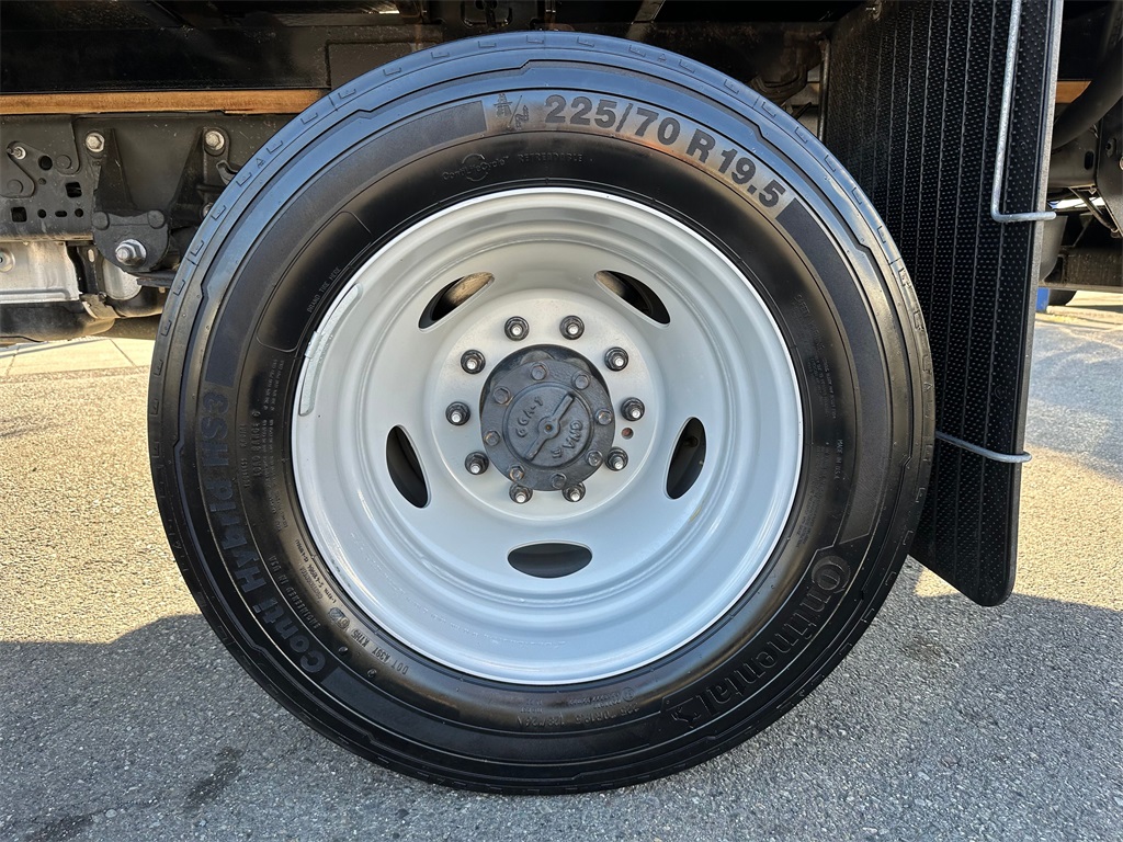 2023 Ford F-450 photo 9