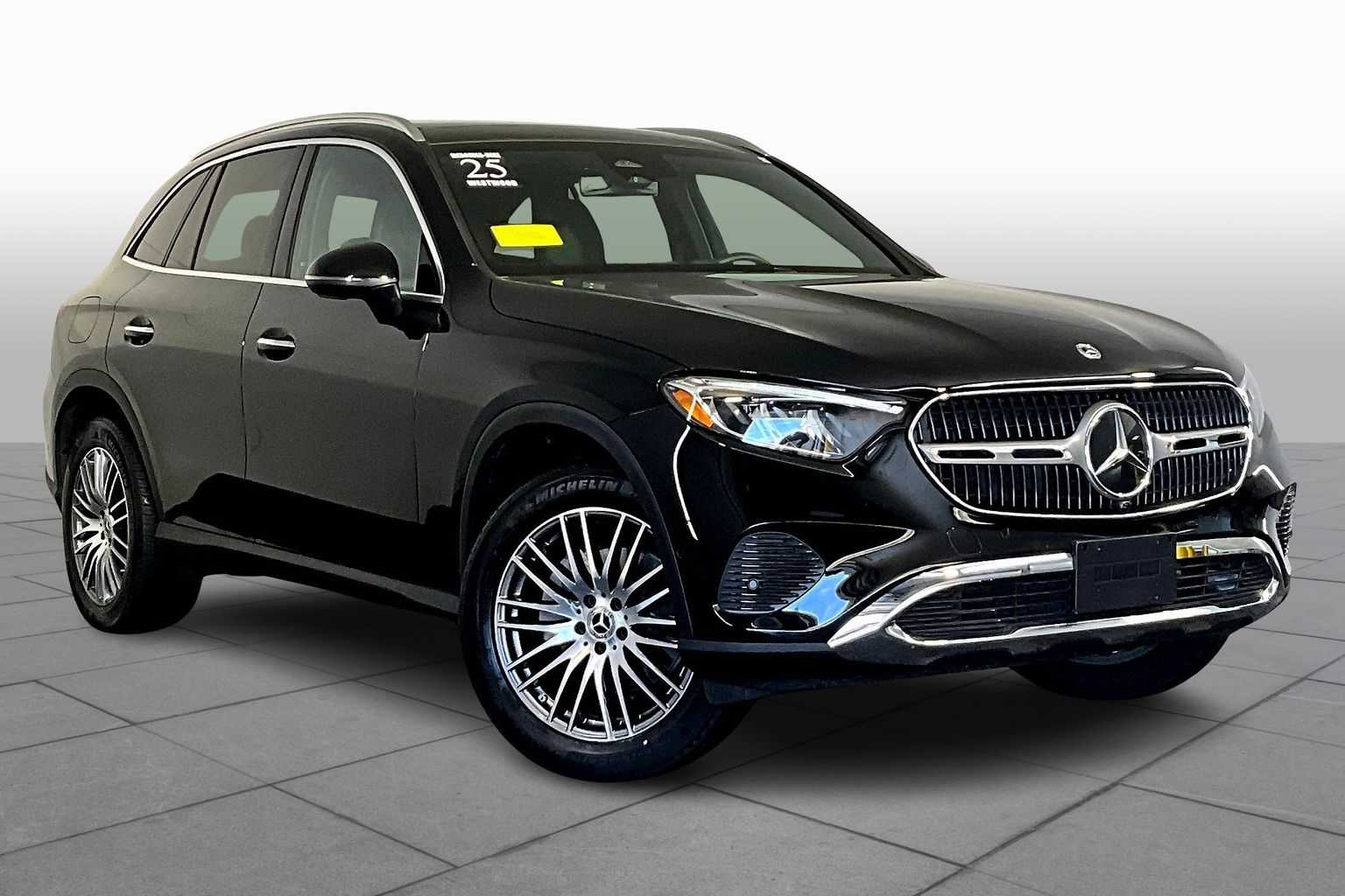 2025 Mercedes Benz GLC 300 4MATIC photo 2