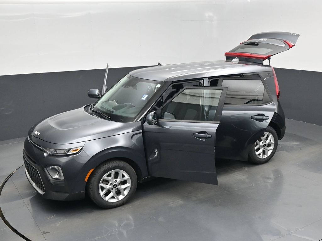 2022 Kia Soul LX photo 39