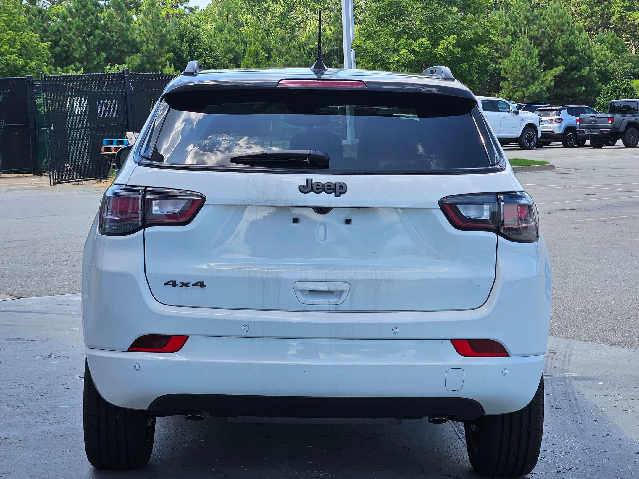2025 Jeep Compass Limited photo 6