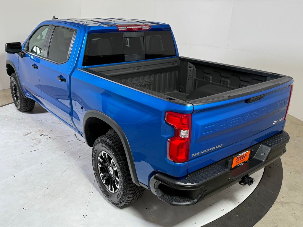 2024 Chevrolet Silverado 1500 ZR2 photo 3