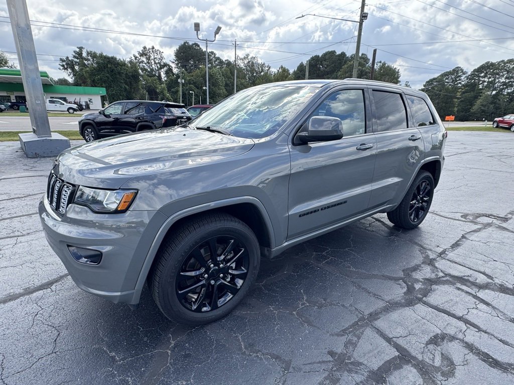 2021 Jeep Grand Cherokee Laredo X photo 12