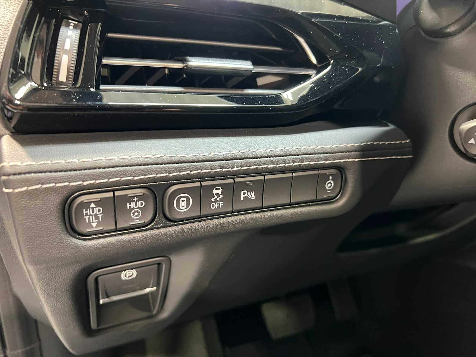 2026 Acura MDX Advance SH-AWD photo 22