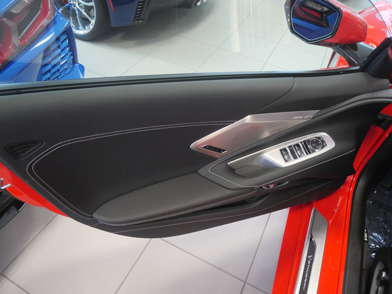 2024 Chevrolet Corvette Stingray 2LT photo 9