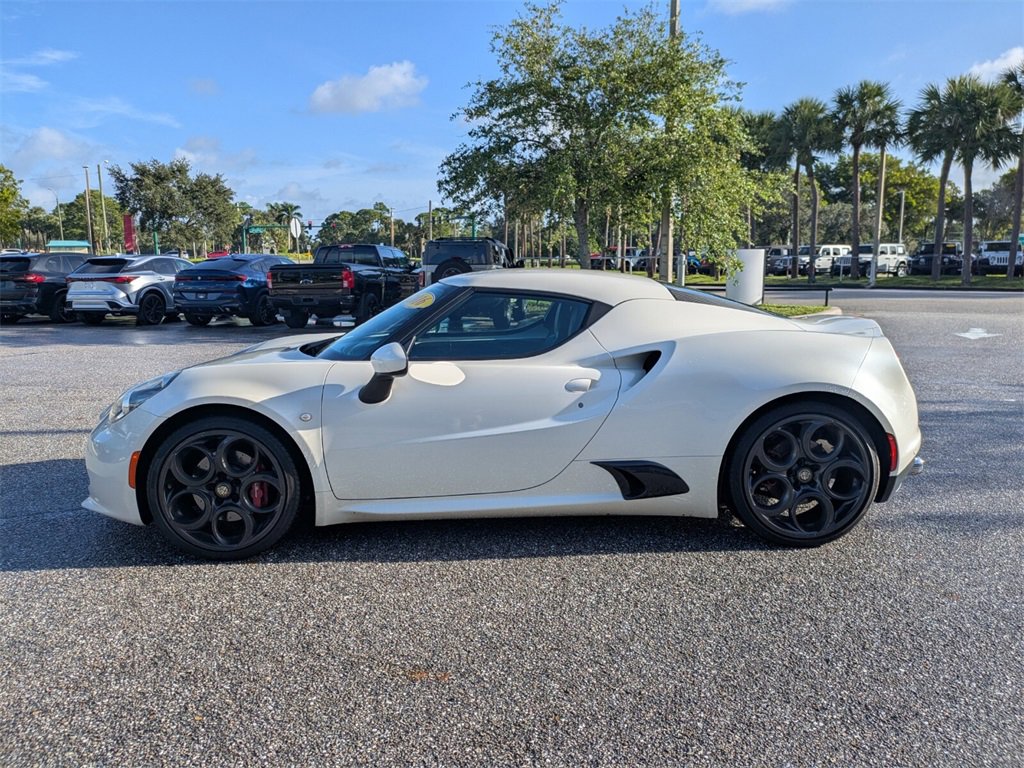 2016 Alfa Romeo 4C Coupe photo 7