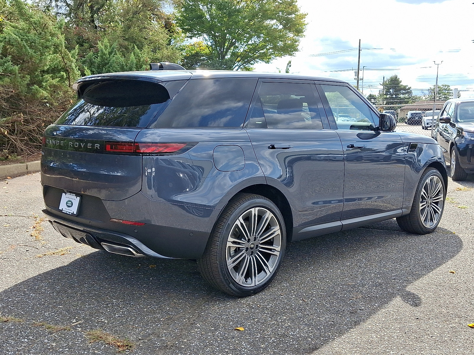 2025 Land Rover Range Rover Sport SE photo 4