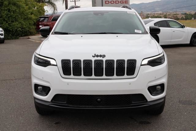 New 2023 Bright White Clear-Coat Exterior Paint Jeep Altitude Lux image 8