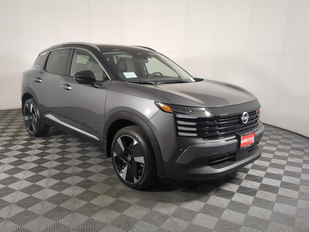 2025 Nissan Kicks SR photo 2