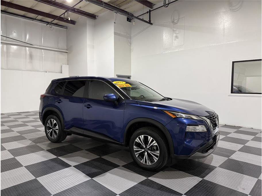 2022 Nissan Rogue SV's photo