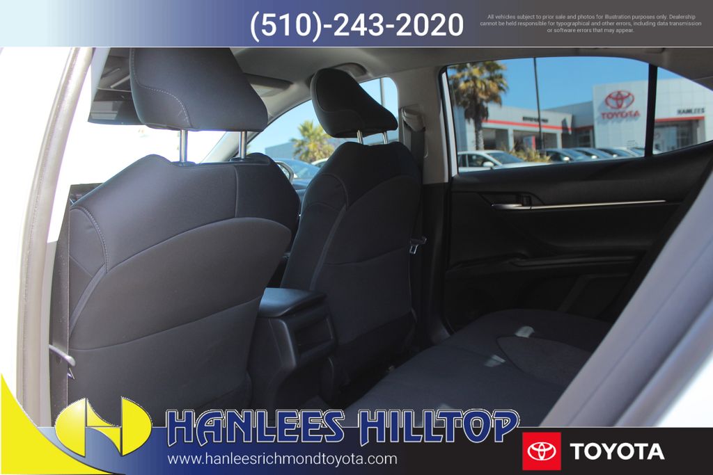 2022 Toyota Camry LE photo 13