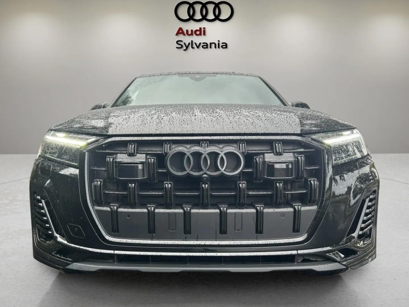 2025 Audi Q7 Premium Plus photo 2