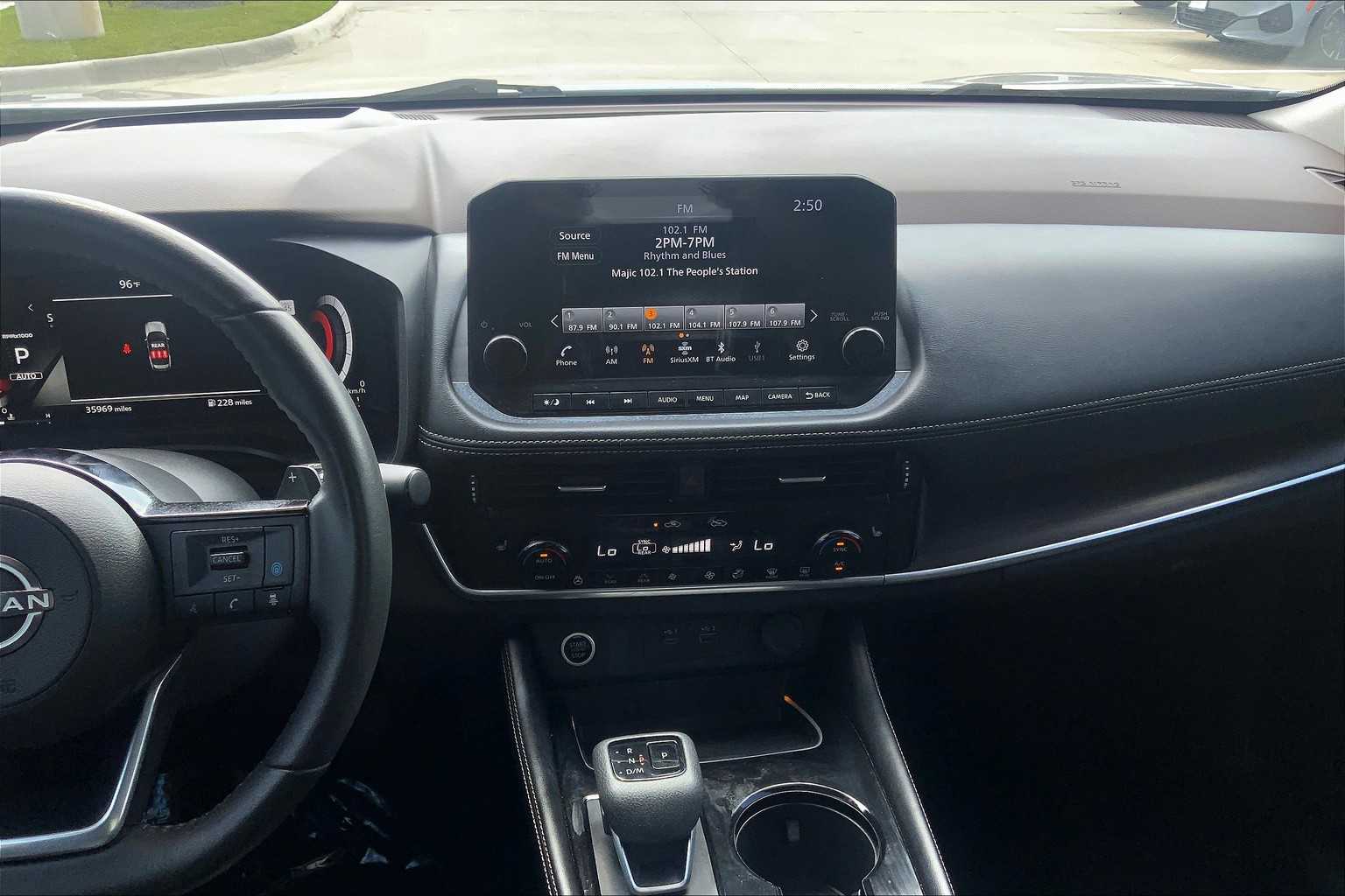 2023 Nissan Rogue Platinum photo 6