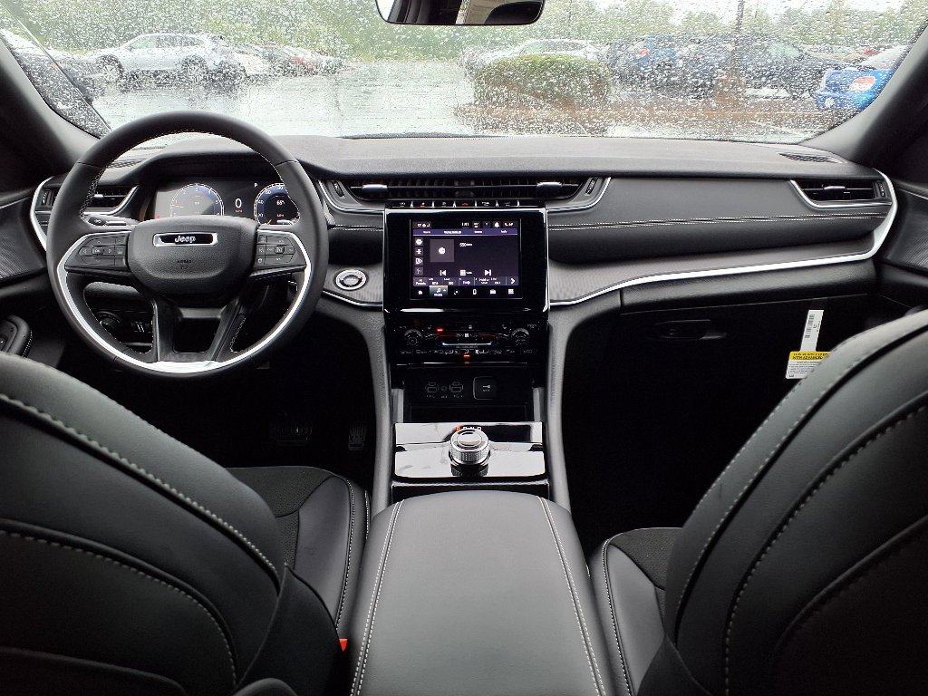 2025 Jeep Grand Cherokee Altitude X photo 6