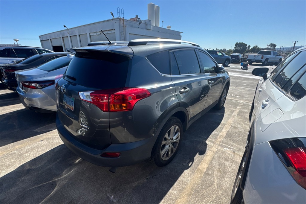 2015 Toyota RAV4 Limited photo 2