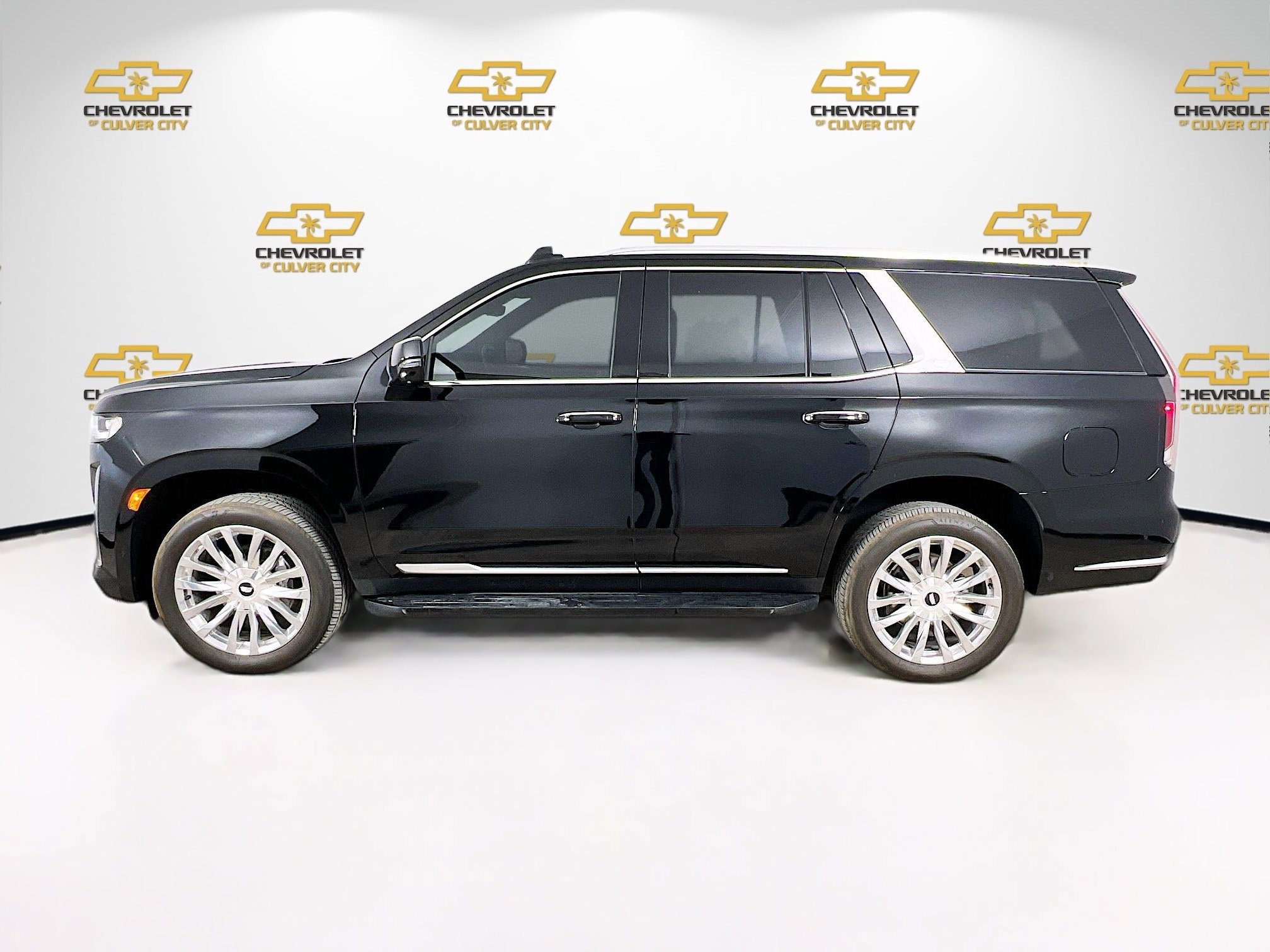 2023 Cadillac Escalade Premium Luxury photo 2