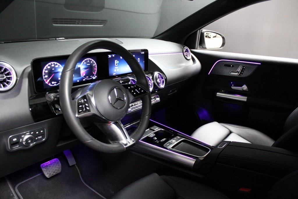 2025 Mercedes Benz GLA 250 4MATIC photo 4