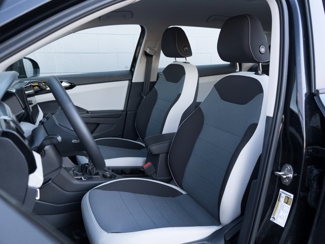 2025 Volkswagen Taos S photo 4